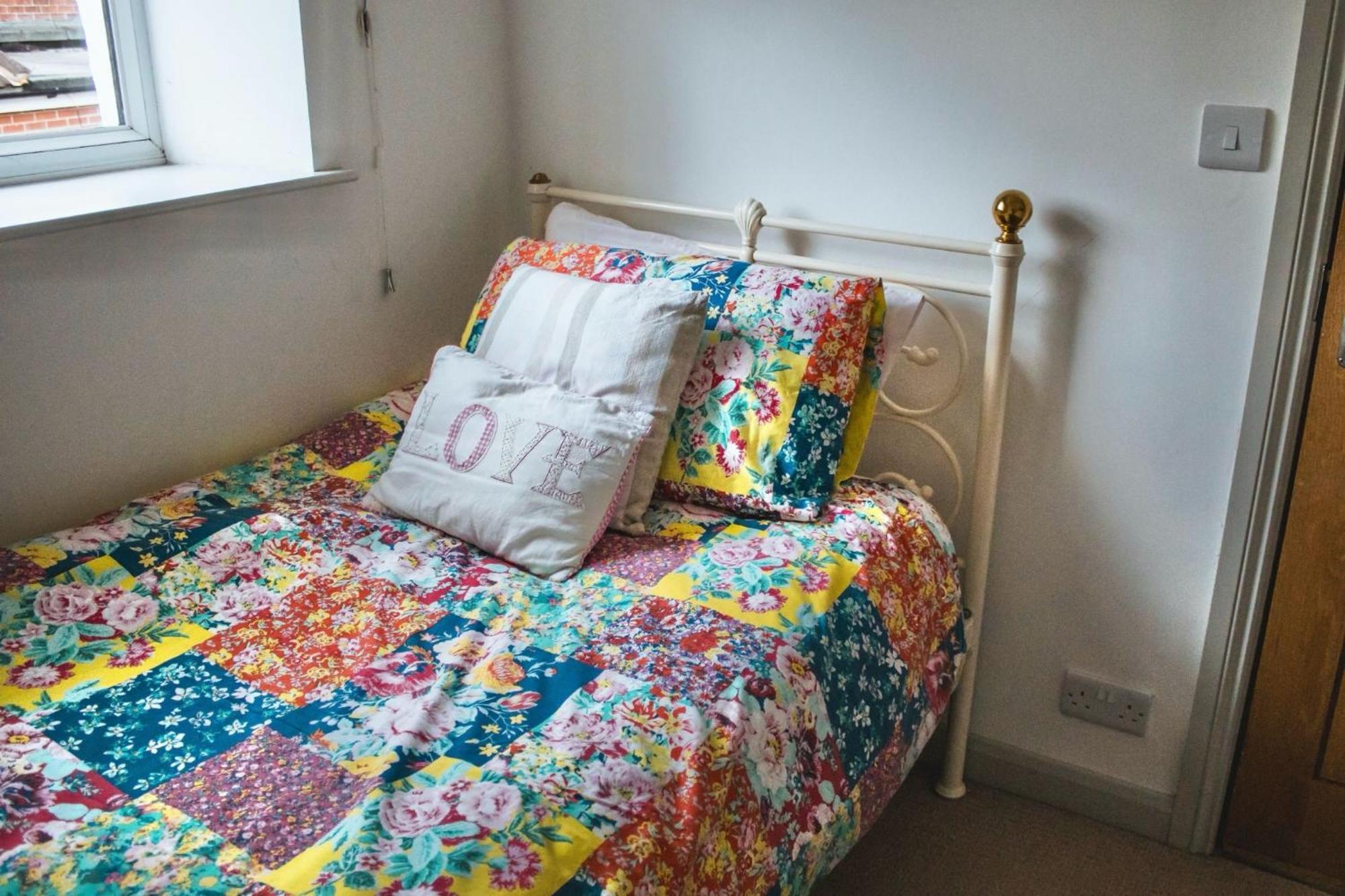 Spa Garden Cottage - Upper Hopton Mirfield Экстерьер фото
